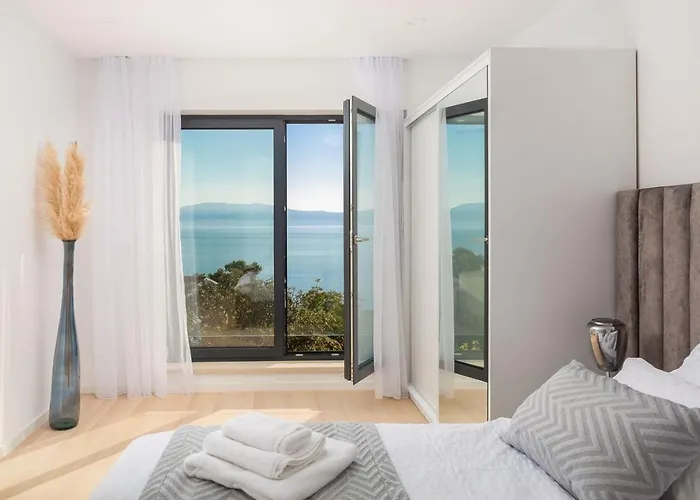 Luxury Azul Makarska With Private Pool Villa *