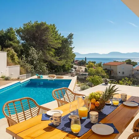 Luxury Azul Makarska With Private Pool Villa *