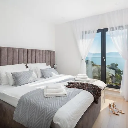 Luxury Azul Makarska With Private Pool Villa *
